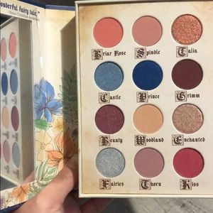 Story Book cosmetics- Eyeshadow Pallete